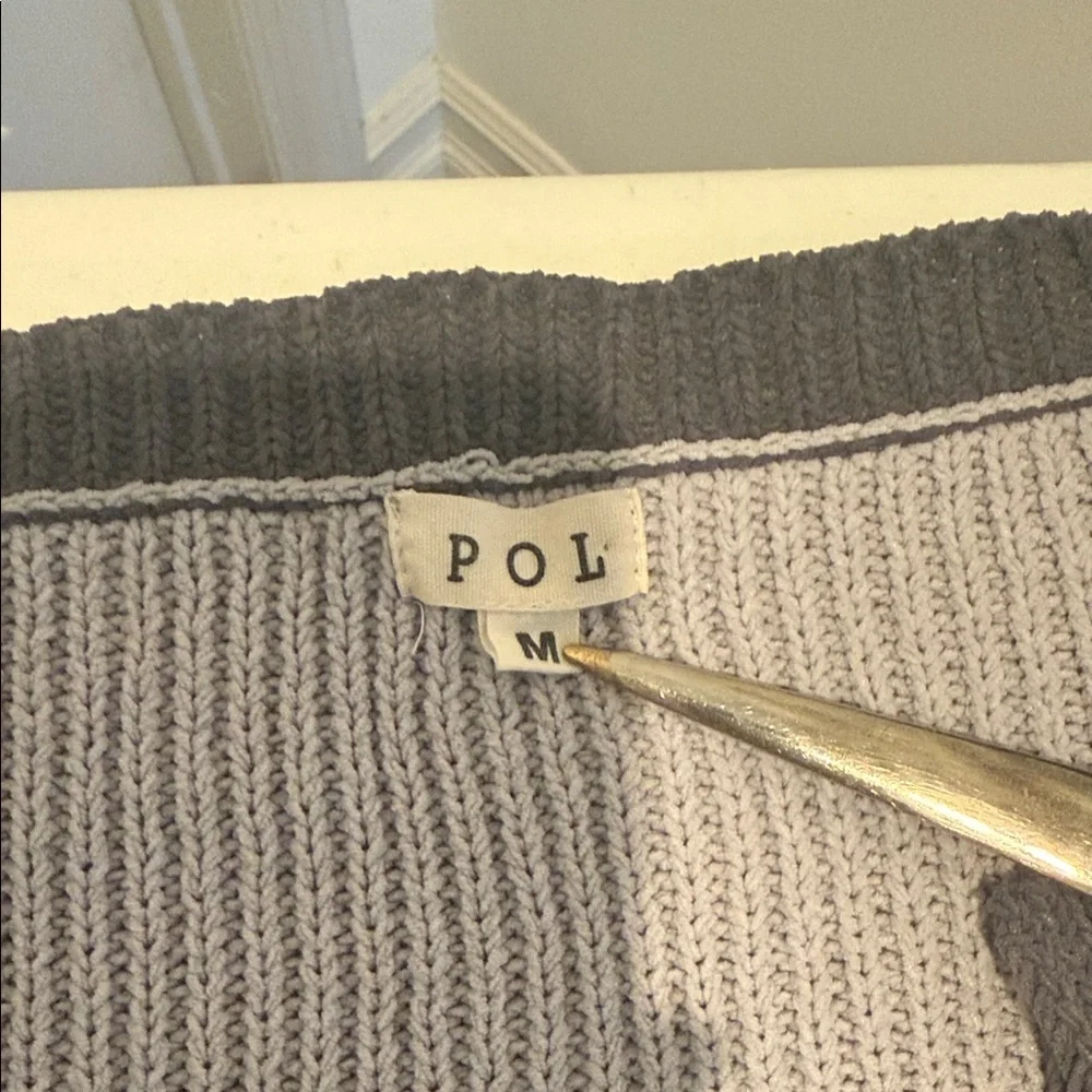 POL Charcoal & Light Gray Oversized Relaxed Boxy VNeck Sweater Medium - Picture 6 of 16